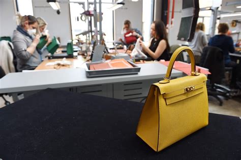 hermes bag manufacturing|what country is Hermes from.